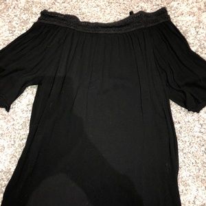 Off the shoulder tee